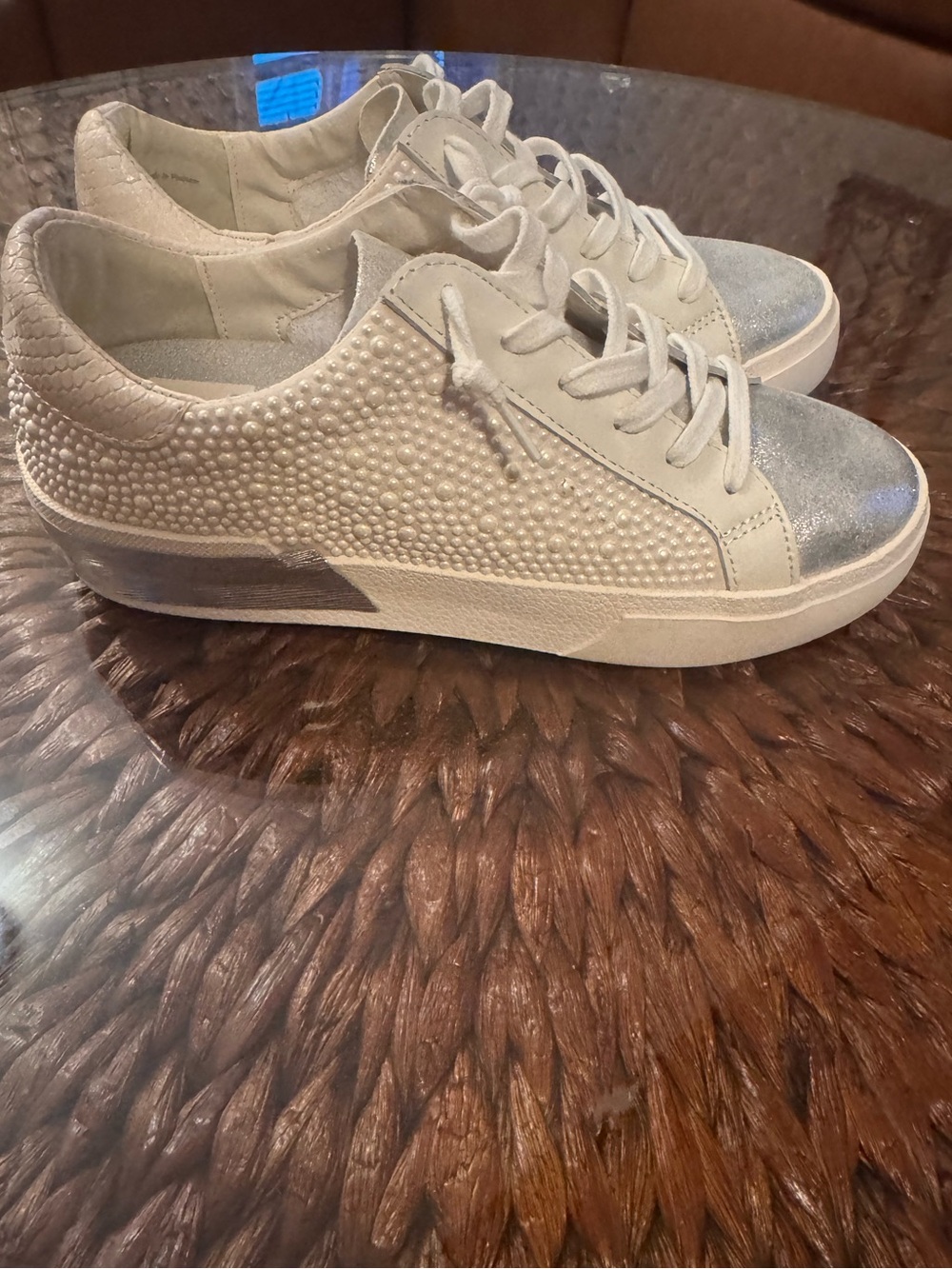 Dolce Vita Zina Vanilla White Pearl Lace-Up Sneakers - size 6.5 - Picture 3 of 9